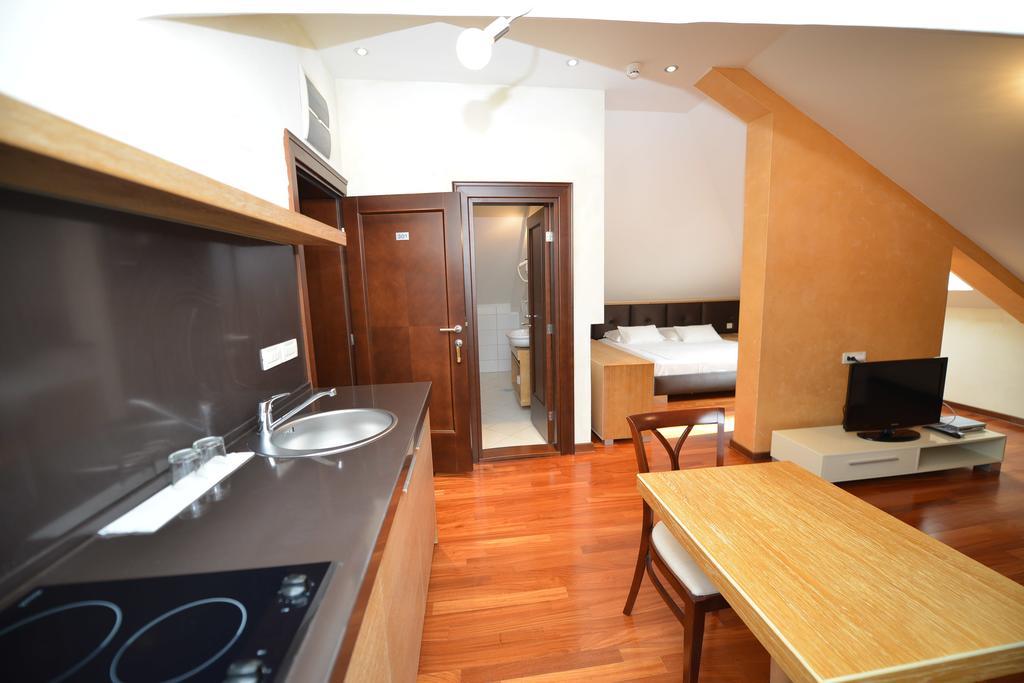 Vila Nikcevic Apartments Kotor Szoba fotó